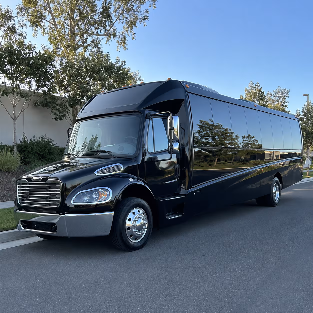 pompano beach 35 passenger minibus