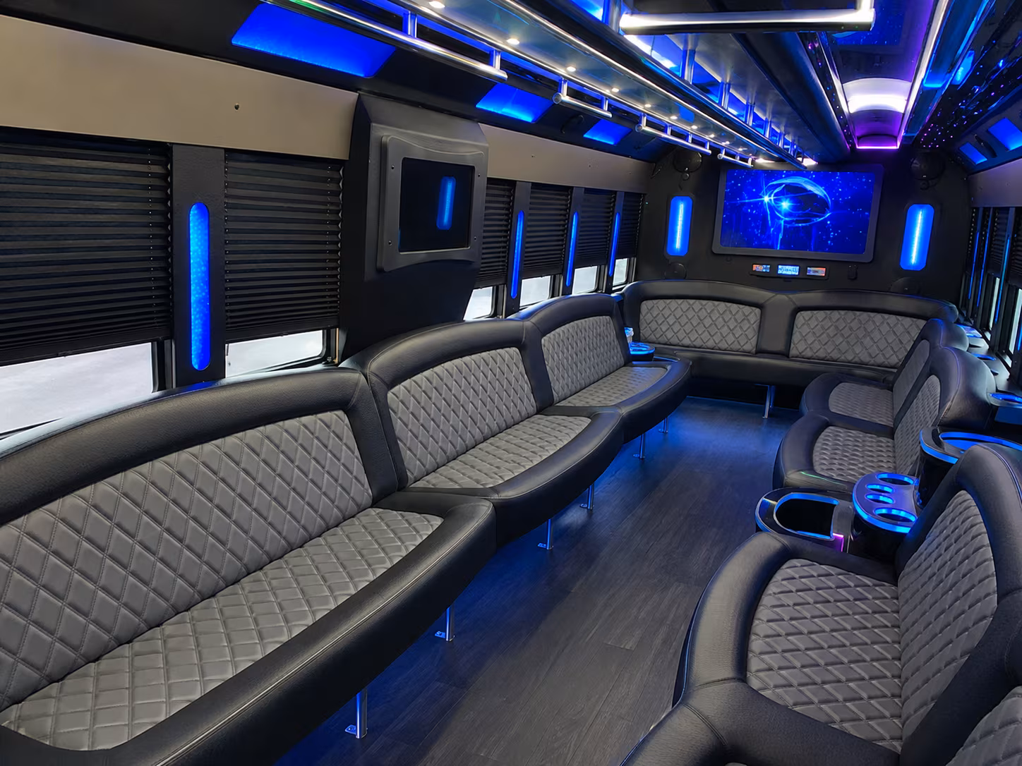 senior congregation and mobility accessible bus rentals in pompano beach